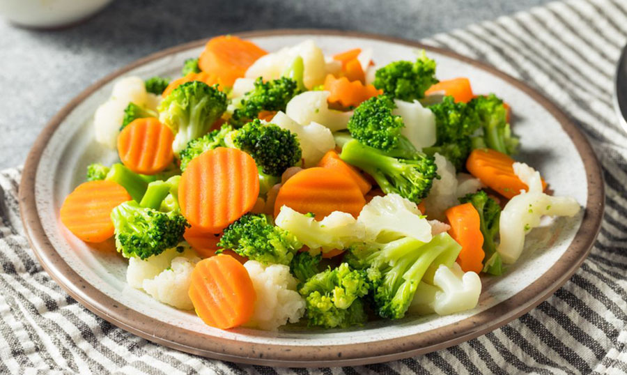 Rau luộc chấm chẩm chéo